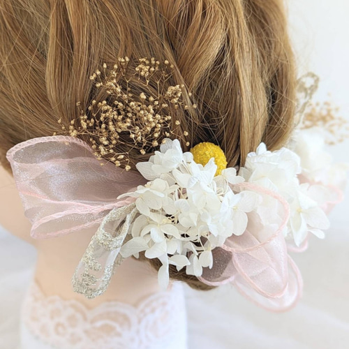 ピンクリボン × ホワイト 髪飾り【 成人式 結婚式 前撮り 振袖 袴 白