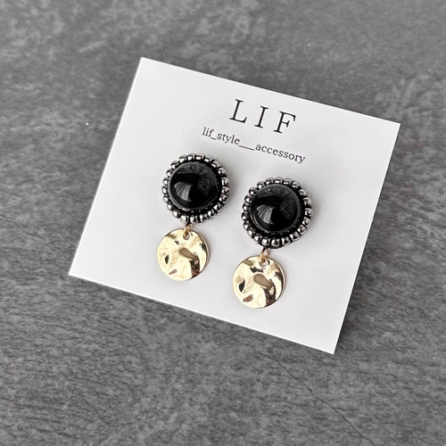 天然石 ブラックオニキス × ゴールドハンマーコインチャーム ビーズ