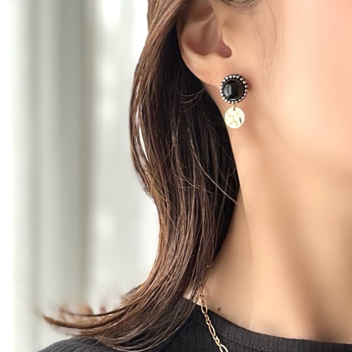 １4Kgf天然石ピアス　ドラマティックなスランテッドブラックオニキス 14Kgf天然石ピアス ドラマティックなスランテッドブラックオニキス