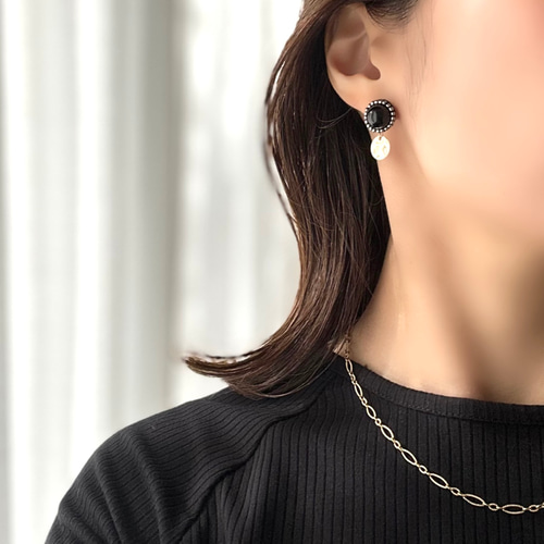 agete 2012 限定品 チャーム　ピアスチャーム　ブラック　オニキス Amazon | [アガット] オニキスピアスチャーム | チャーム 通販