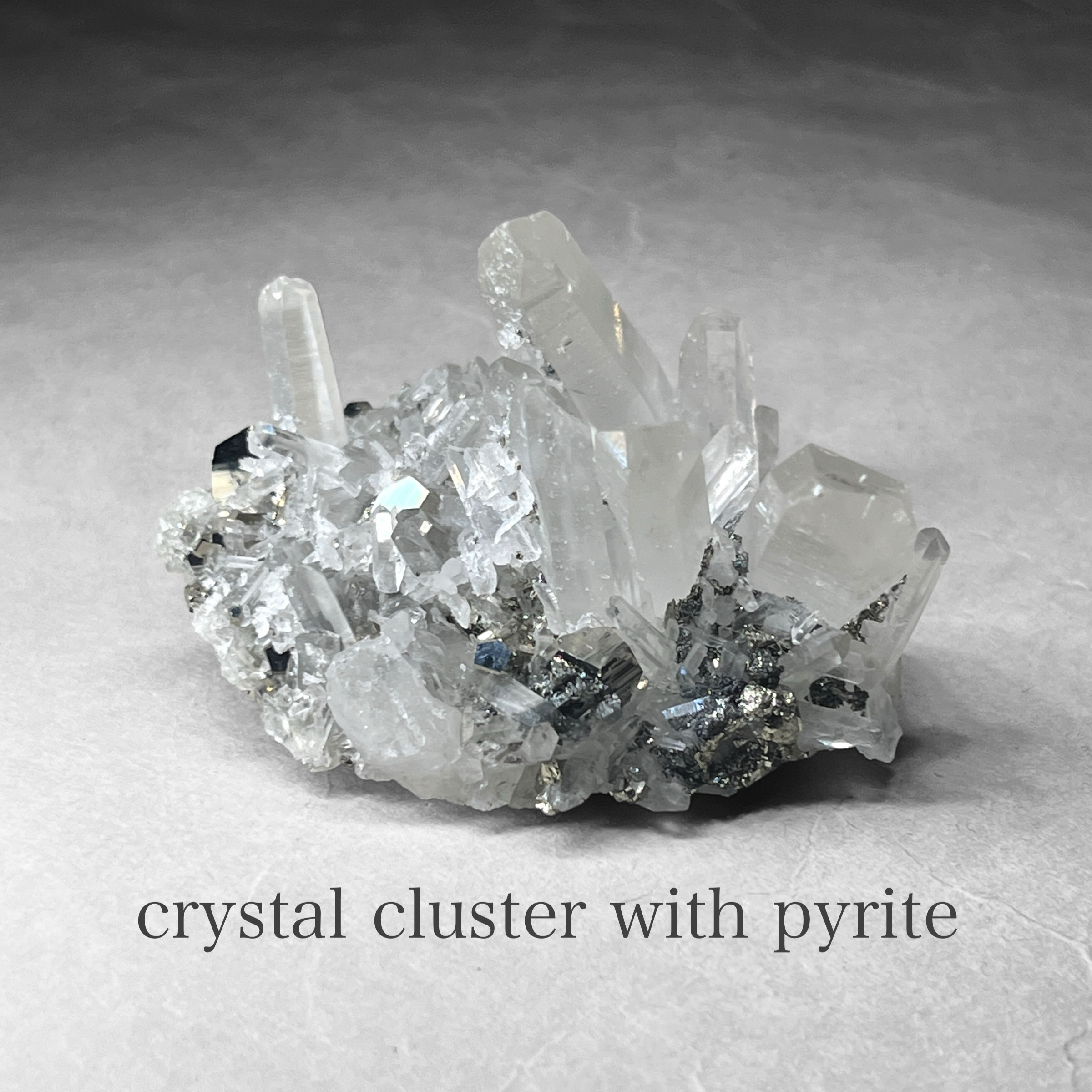 crystal cluster with pyrite / 水晶クラスターパイライト共生 A