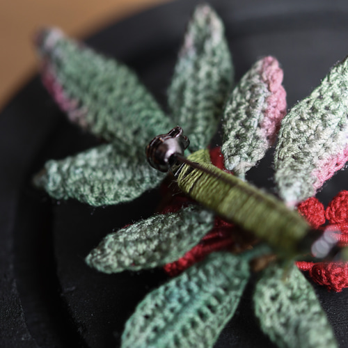 受注制作20日】ブローチ 南天 ナンテン（赤） 手編み レース編み