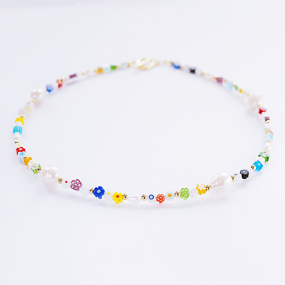 ミルフィオリ ガラスビーズモチーフと淡水パールのマンテルネックレス