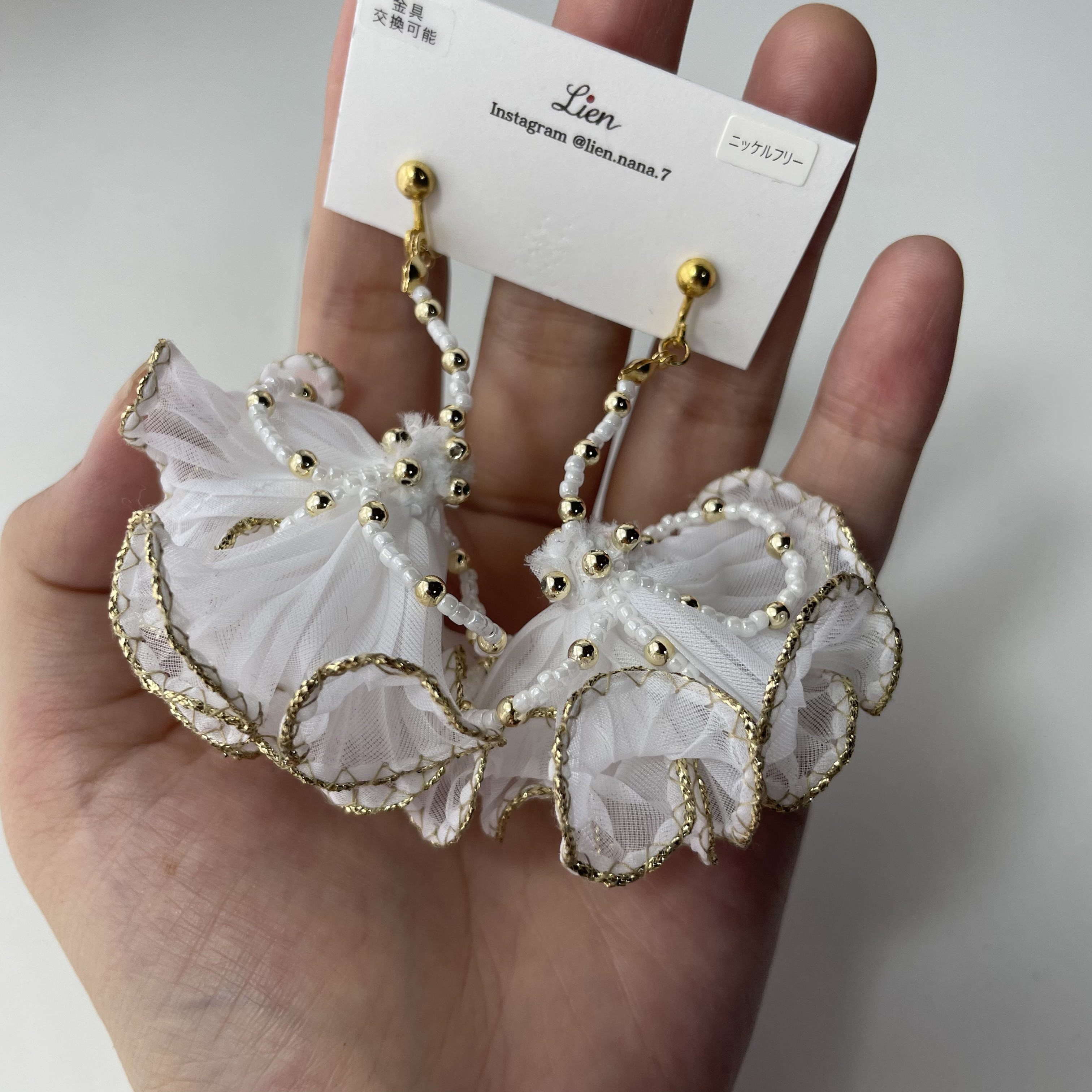 ふりふりドレス(white×gold)