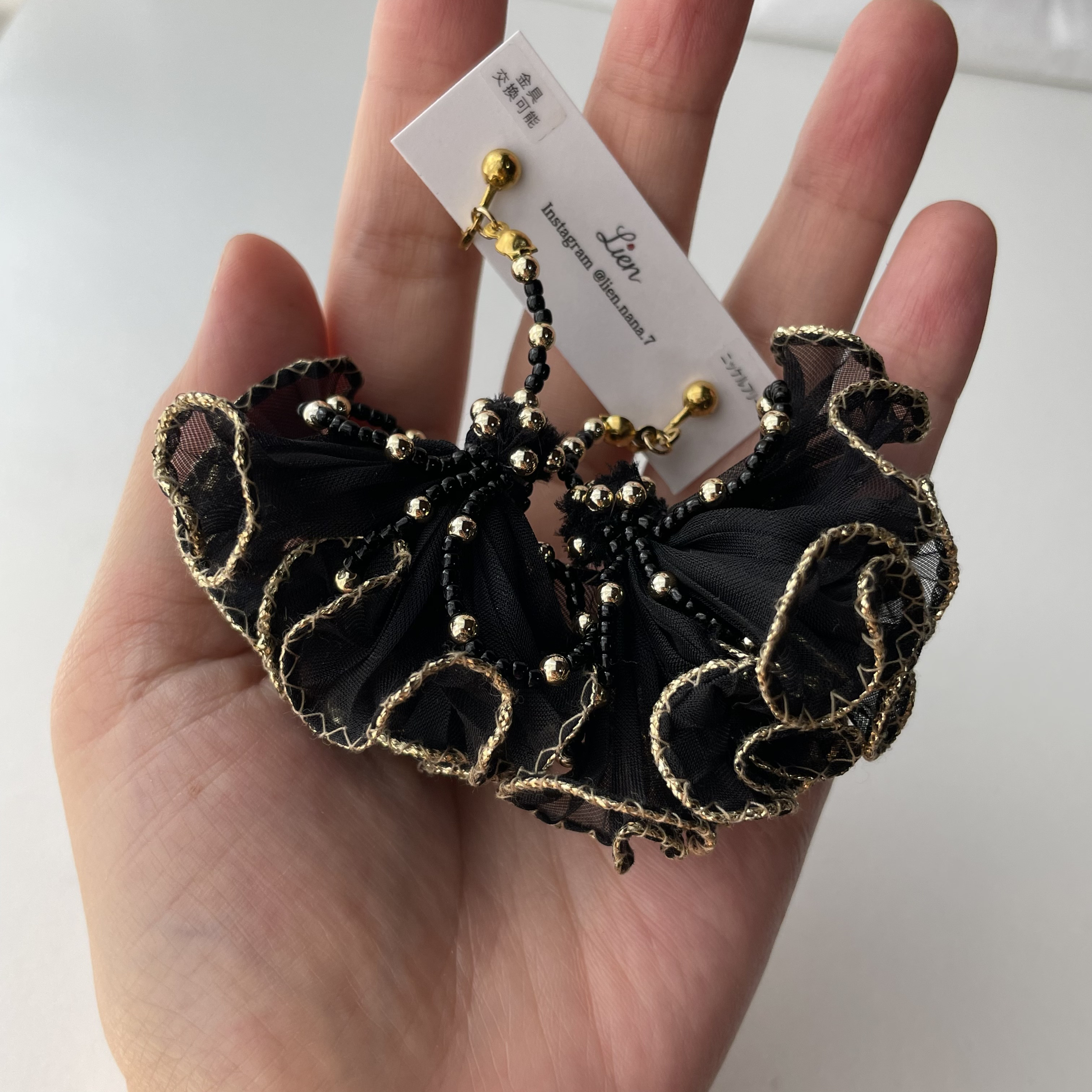 ふりふりドレス(black×gold)