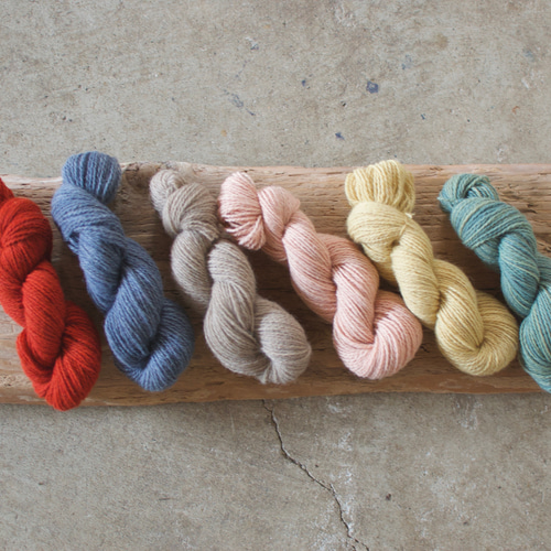 SALE！！】草木染め ウール毛糸 糸・ミシン糸 けせら工房 通販