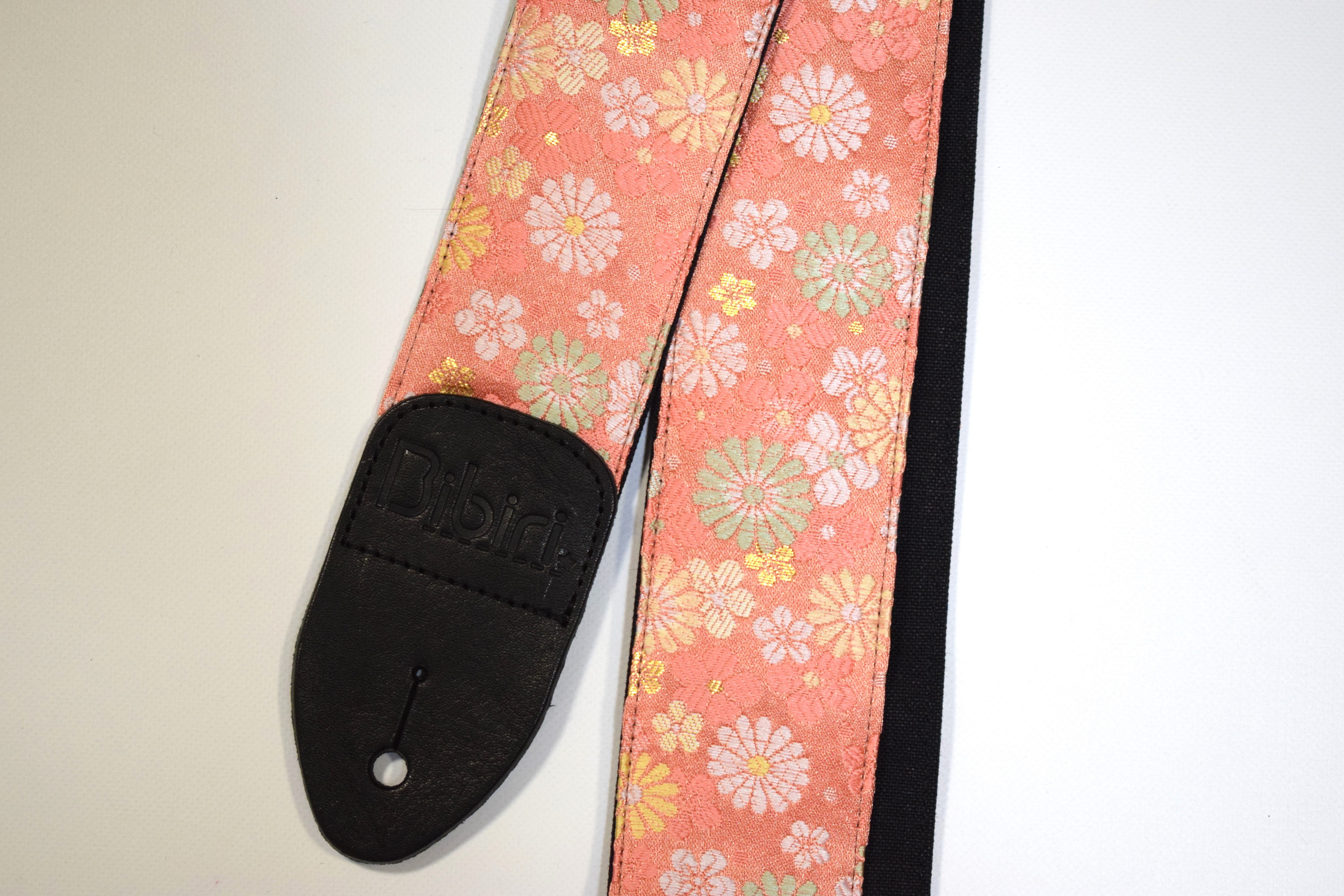菊吹雪　帆布ギターストラップ（コーラルピンク）京都金襴