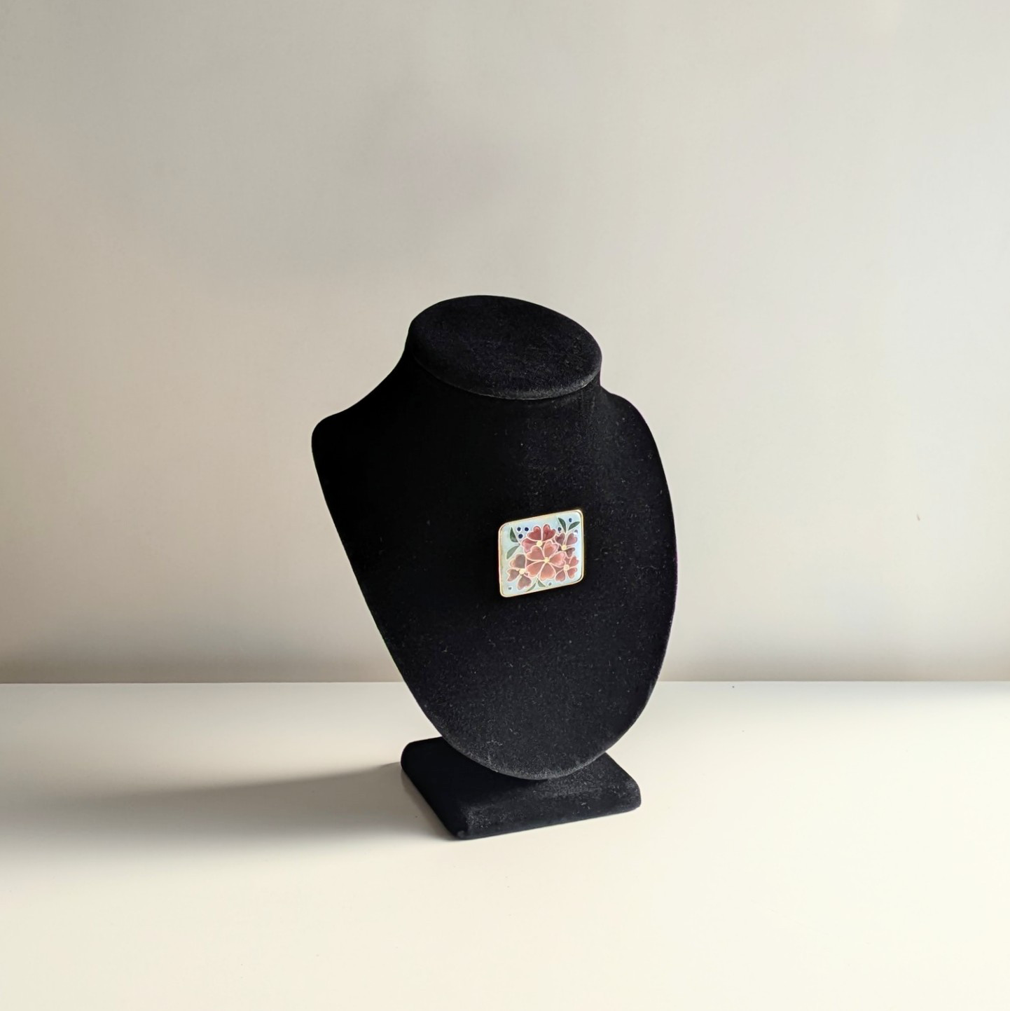 ＊一点限定＊ガーネットの花束【有線・銀張七宝、2wayブローチ】200『Creema限定』