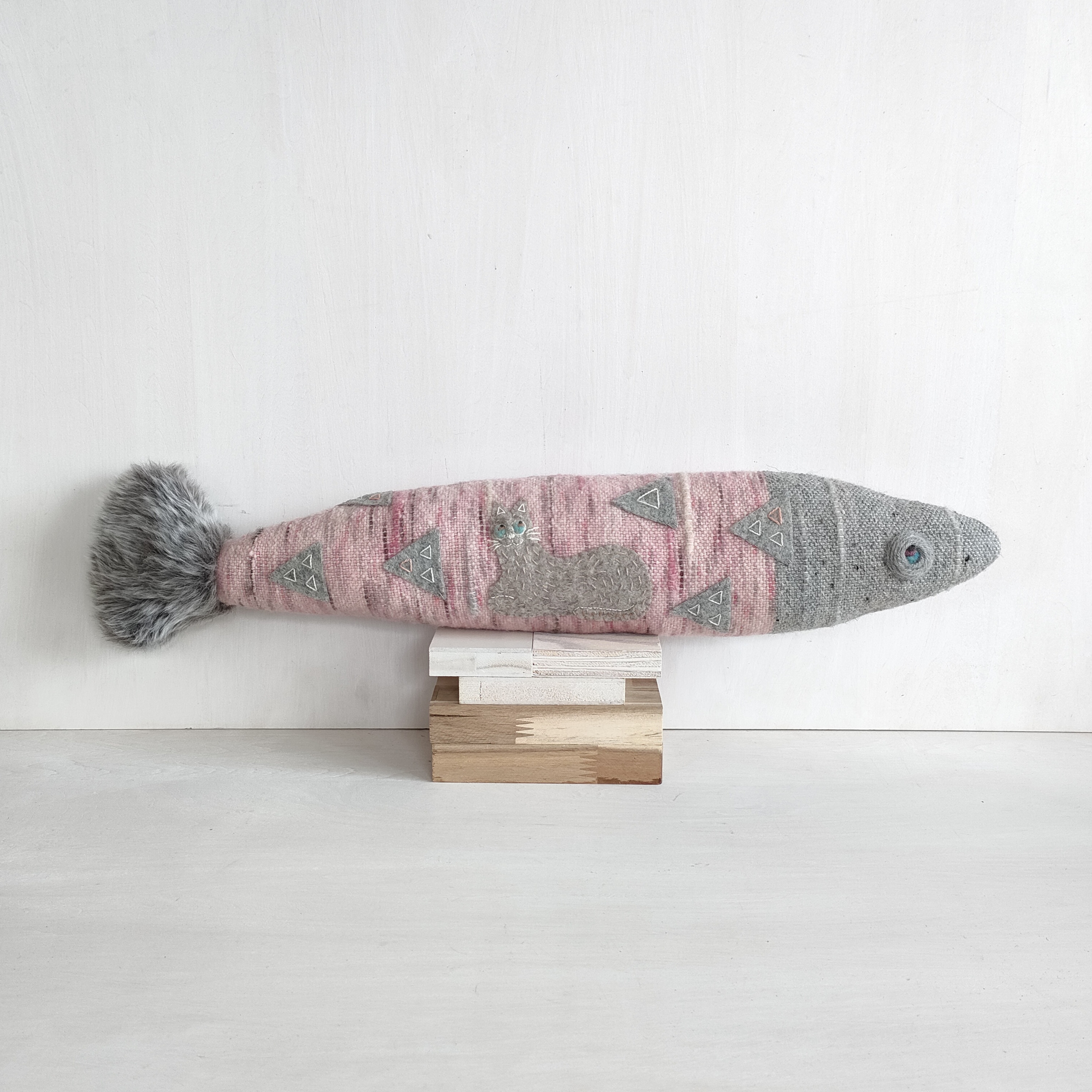 サカナとネコ　pink & grey | 織りぐるみ
