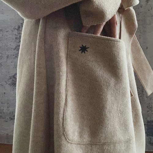 花柄ロングコート グレーとホワイト アンタイトル UNTITLED 2WAYスタンドカラー ロングコート