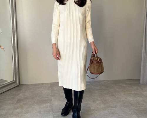 新作】肌触りも❤️大人のニットワンピース 着丈スッキリでブーツとも