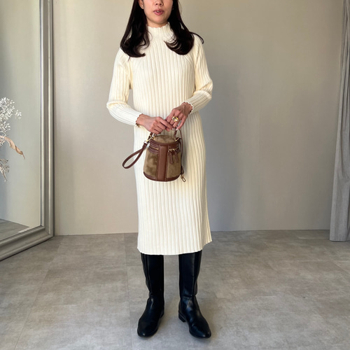 新作】肌触りも❤️大人のニットワンピース 着丈スッキリでブーツとも