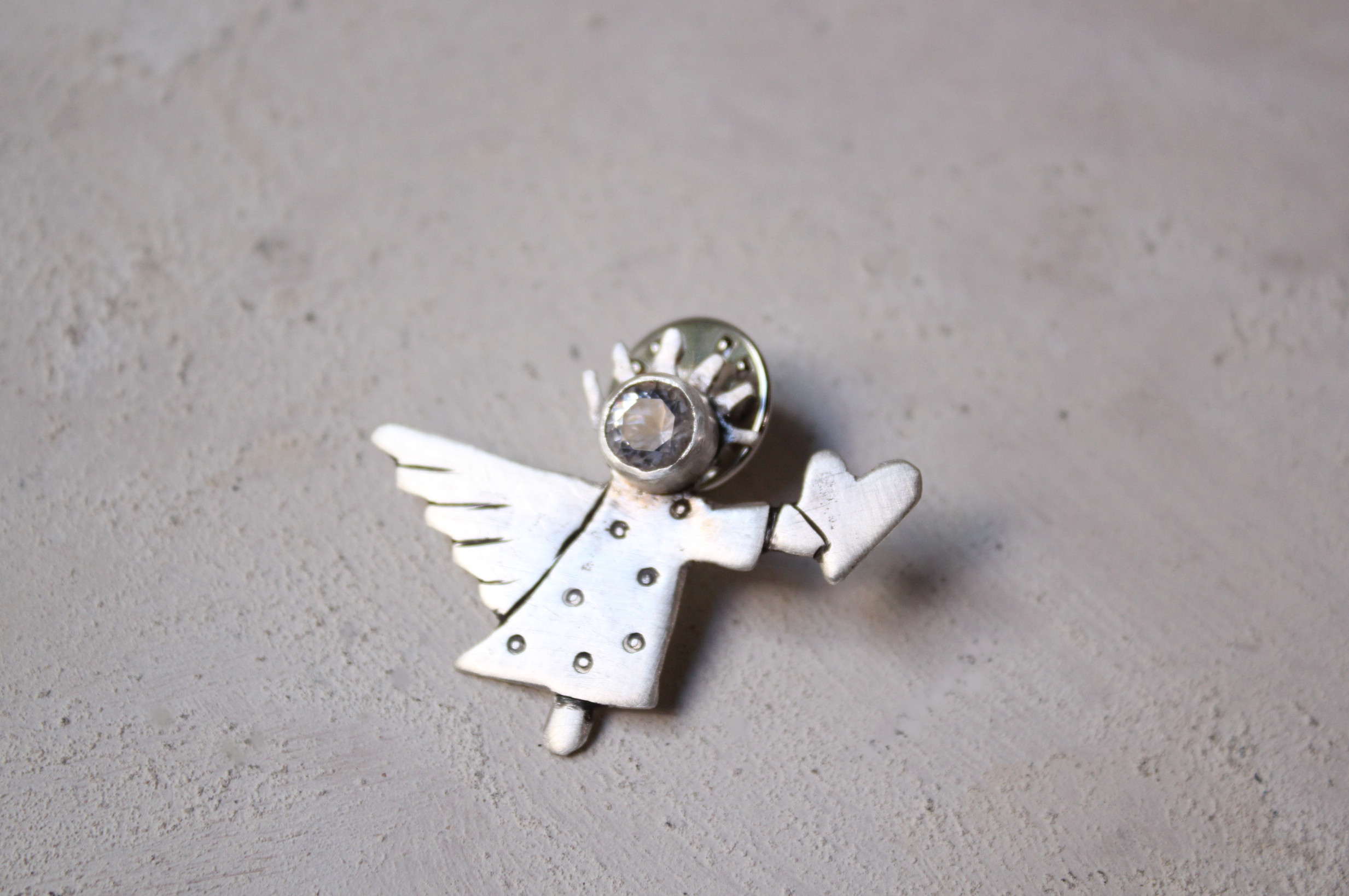 天使のピンバッジ　SV950/ペタライト/azur