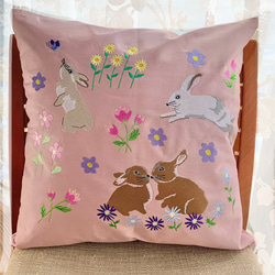 刺繍クッションカバー うさぎの楽園 クッション・クッションカバー