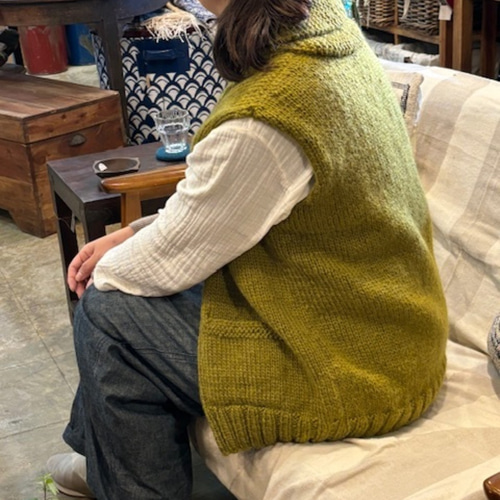 babacoウール100ニットベスト babacoウール100ニットベスト - メルカリ