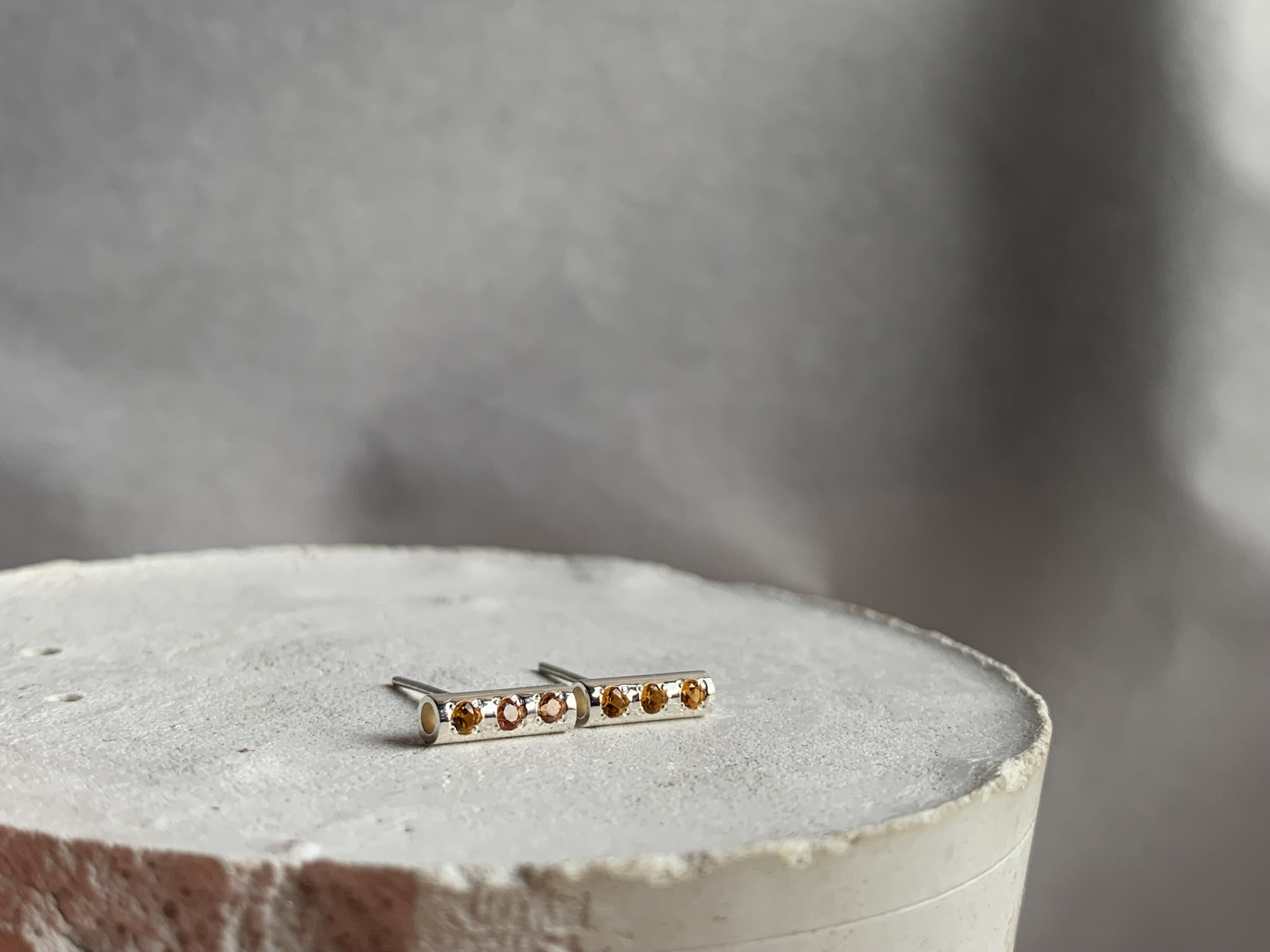 シルバー＆イエローサファイアのピアス(本体のみ)