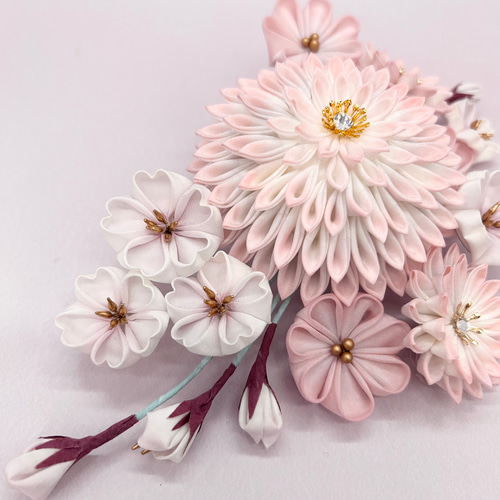 桜と桃色の髪飾り つまみ細工 七五三 桃色 浴衣 ピンク 桜 着物 成人式