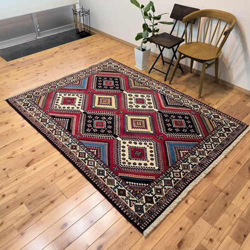 Creema限定超目玉】ペルシャ絨毯 ヤラメ産 カラフル 200×154cm Creema限定超目玉】ペルシャ絨毯 ヤラメ産 カラフル 200×154cm
