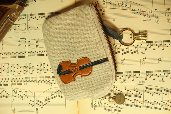 也可作小提琴包、卡包或鑰匙包使用。 第3張的照片