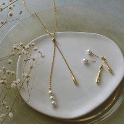 国産貝パールとニュアンスゴールドのピアス  フォーマル 8枚目の画像