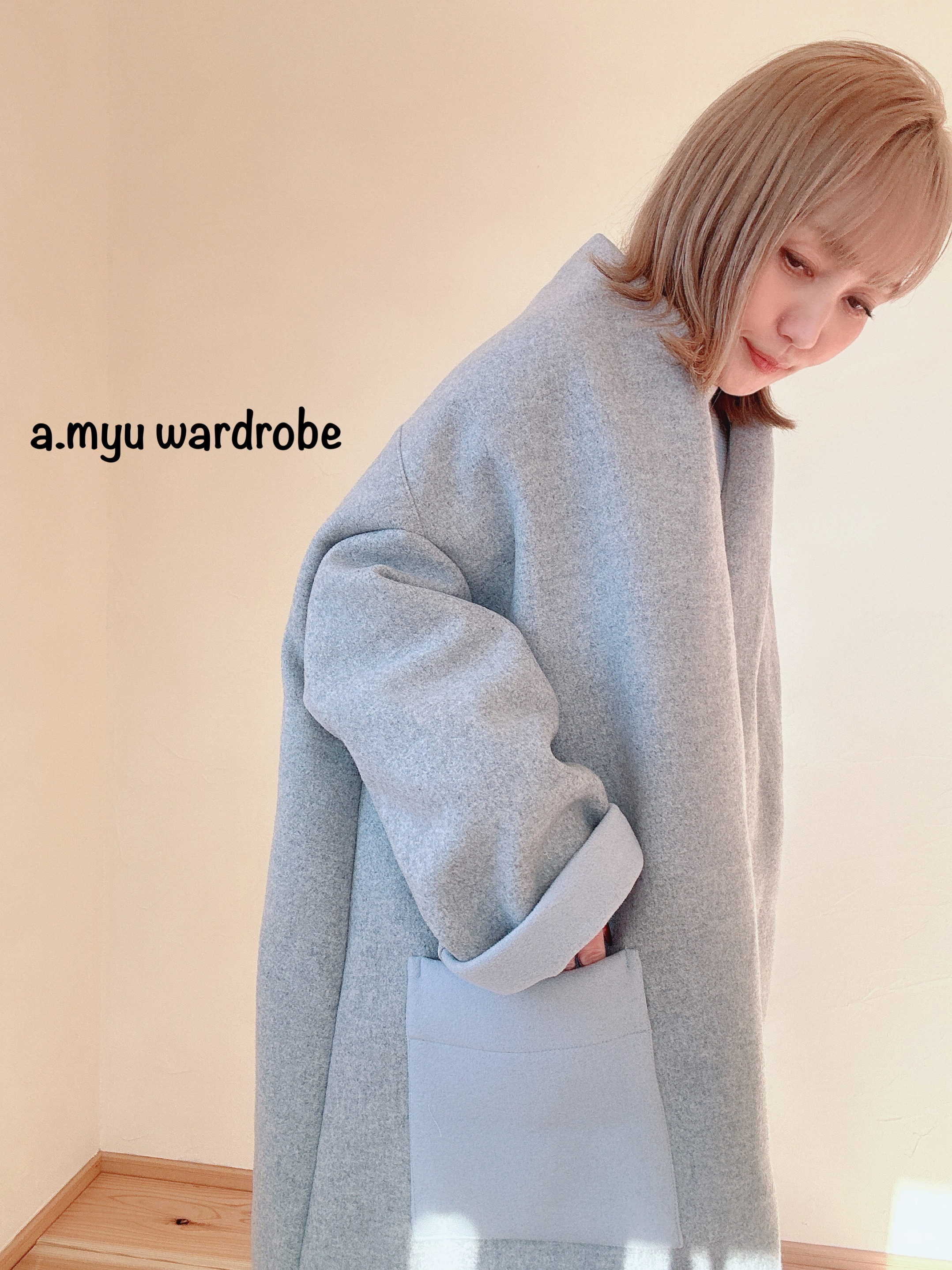 a.myu 　冬から春へ厚手woolストールカーディガン　ライトグレー