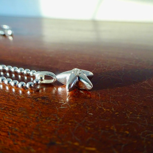 仁尾彫金『一つ星ダイヤ、プラチナ、ぷっくりスターペンダント  