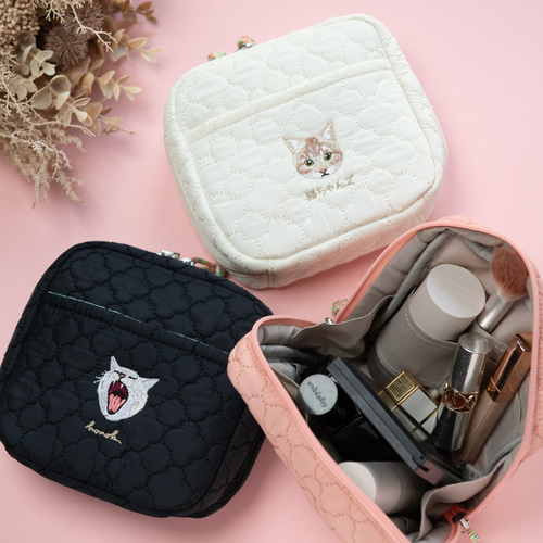 マークバイマークジェイコブス　ポーチ　コスメポーチ　ペンポーチ　猫　黒猫　ピンク MARC JACOBS - マークバイマークジェイコブス ポーチ コスメポーチ