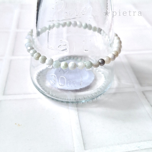 再販］翡翠と白珊瑚のゴムブレスレット *天然石/誕生石/4mm/お守り  