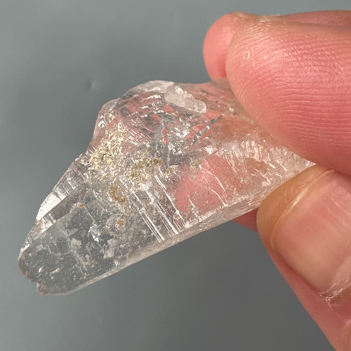 ガネーシュヒマール産 ヒマラヤ水晶 39.5ミリ 原石ポイント