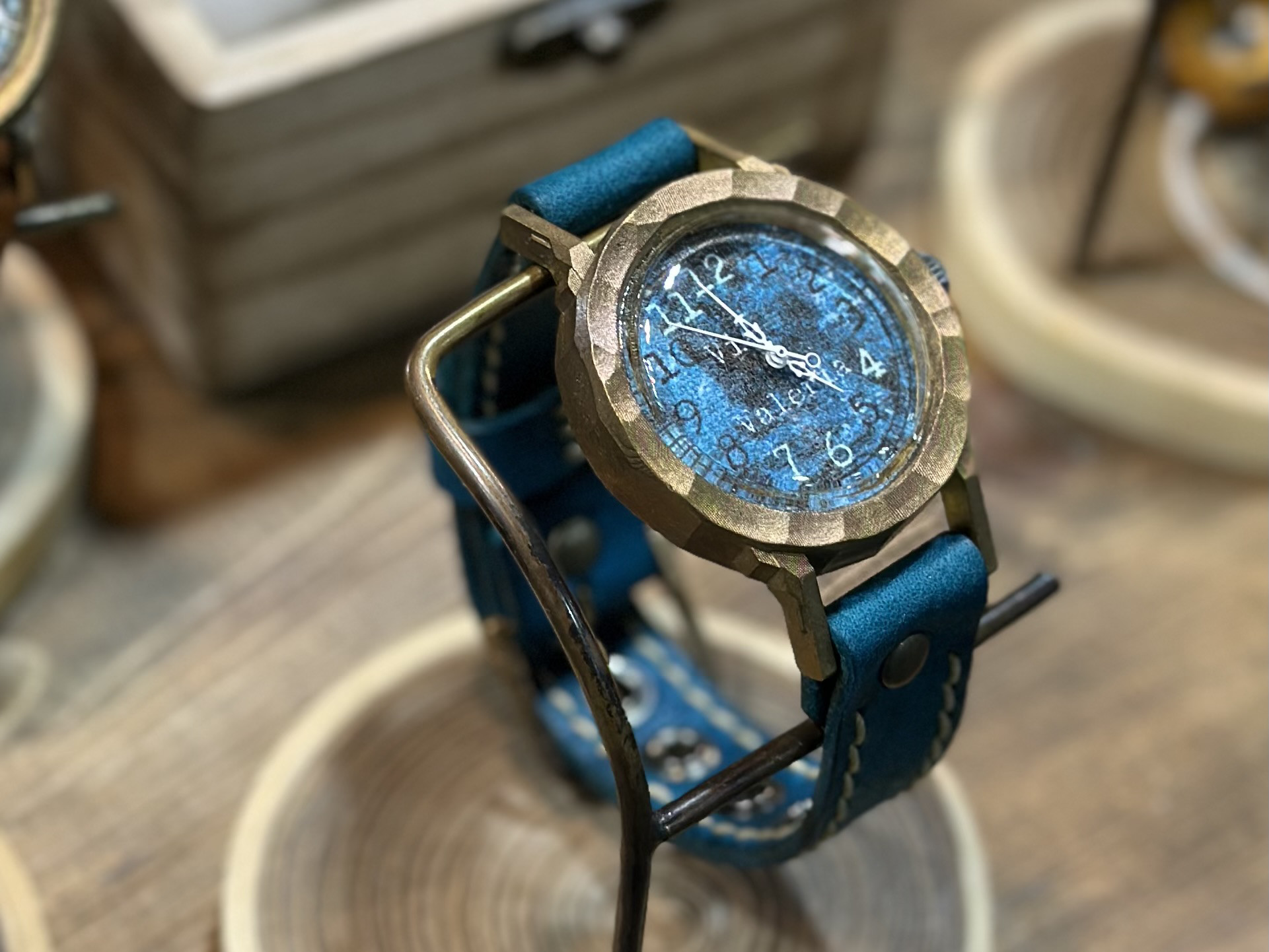手作り腕時計　Via Valeria(レトロブルー & イタリアブルー色革)