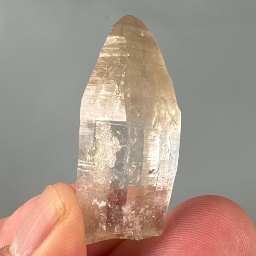 ガネーシュヒマール産 ヒマラヤ水晶 41ミリ 原石ポイント tg868 天然石