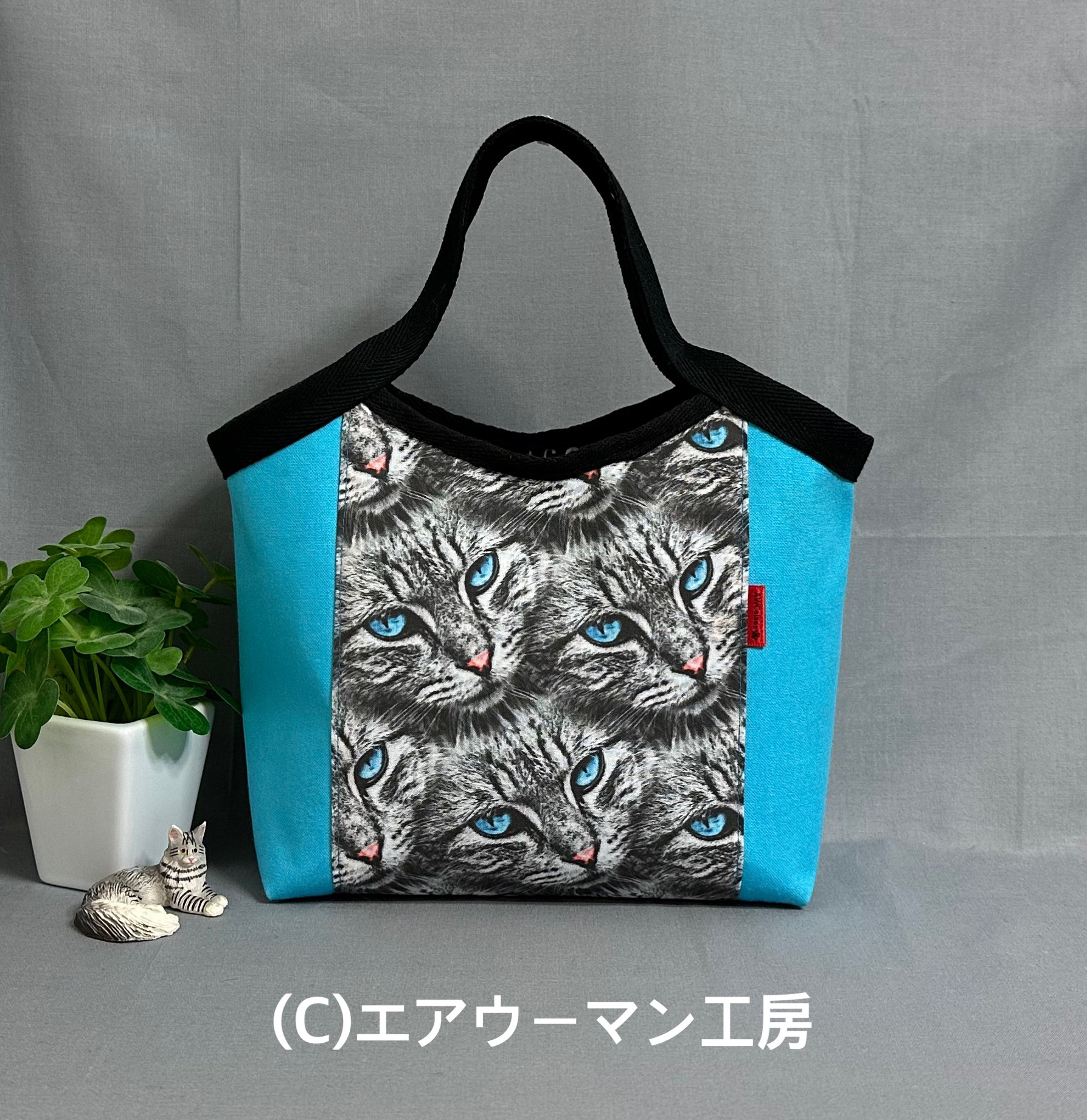 猫（ノルウェージャンフォレストキャット）の輸入生地と１１号帆布で作ったグラニーバッグ
