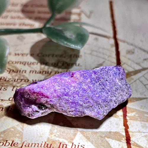 ピンクスギライト 南アフリカ産 ラフストーン 瞑想 グラウンディング  