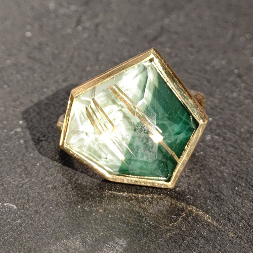 ルチルクォーツ × グリーンジャスパー ダブレット 変形6角立体