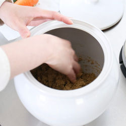 軽くて仕込みやすい甕　ぬか漬け容器に、お味噌（3.3キロ）【三重県四日市産】 えんける道具店の甕（かめ）3.6リットル 9枚目の画像