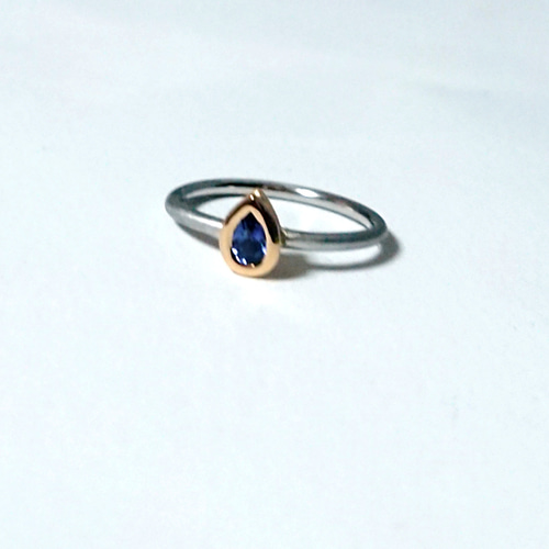 希少 ミステリアスなベキリーブルーガーネット K18 Pt900 ピンキー