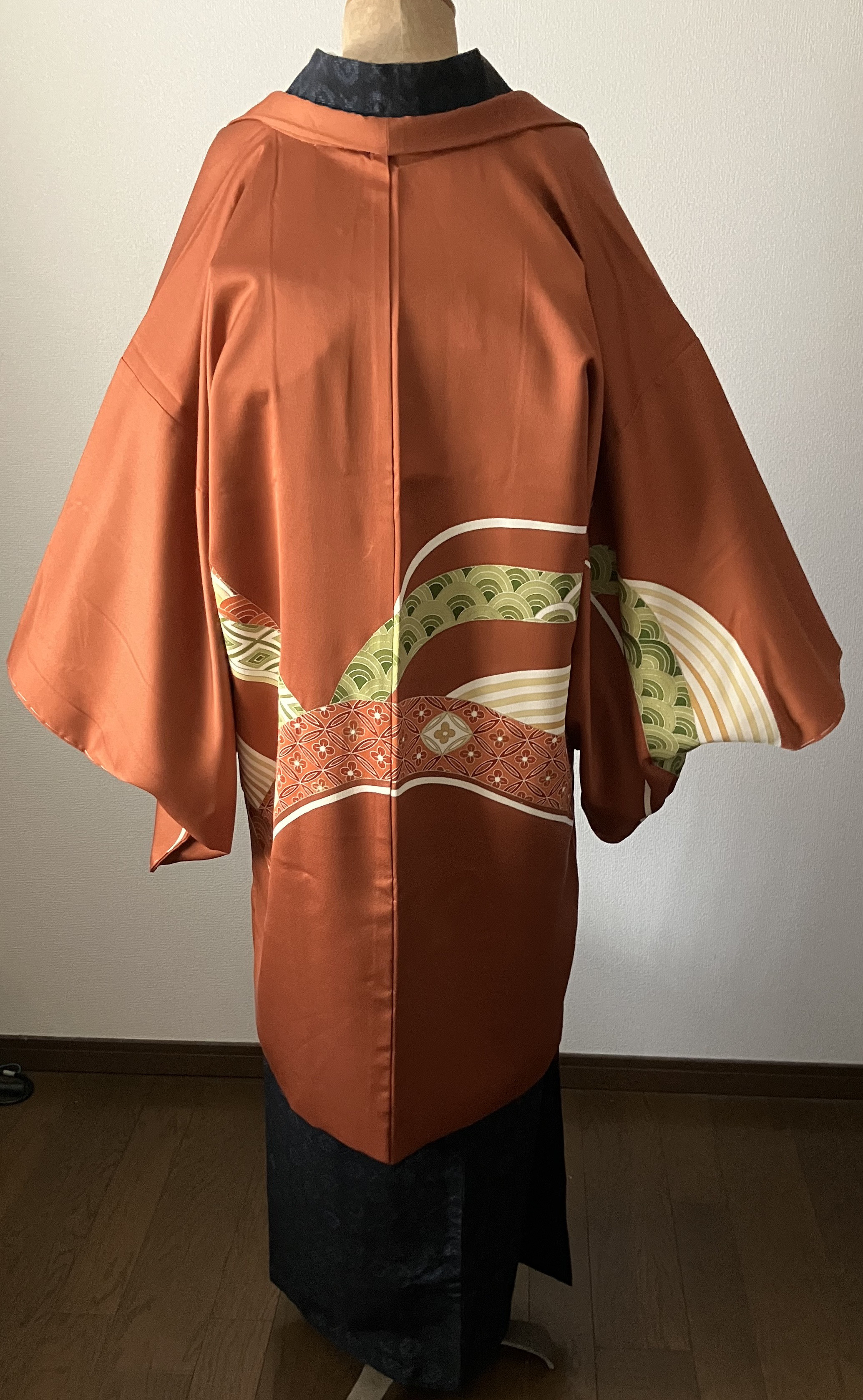 小紋 正絹 波の青海波 広衿 袷 着物 T-1266F 小紋 正絹 波の青海波 広衿 袷 着物 T-1266F