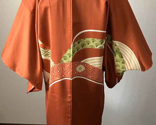 正絹 袷羽織 テラコッタ色に青海波など伝統柄絵羽模様 着物 さま