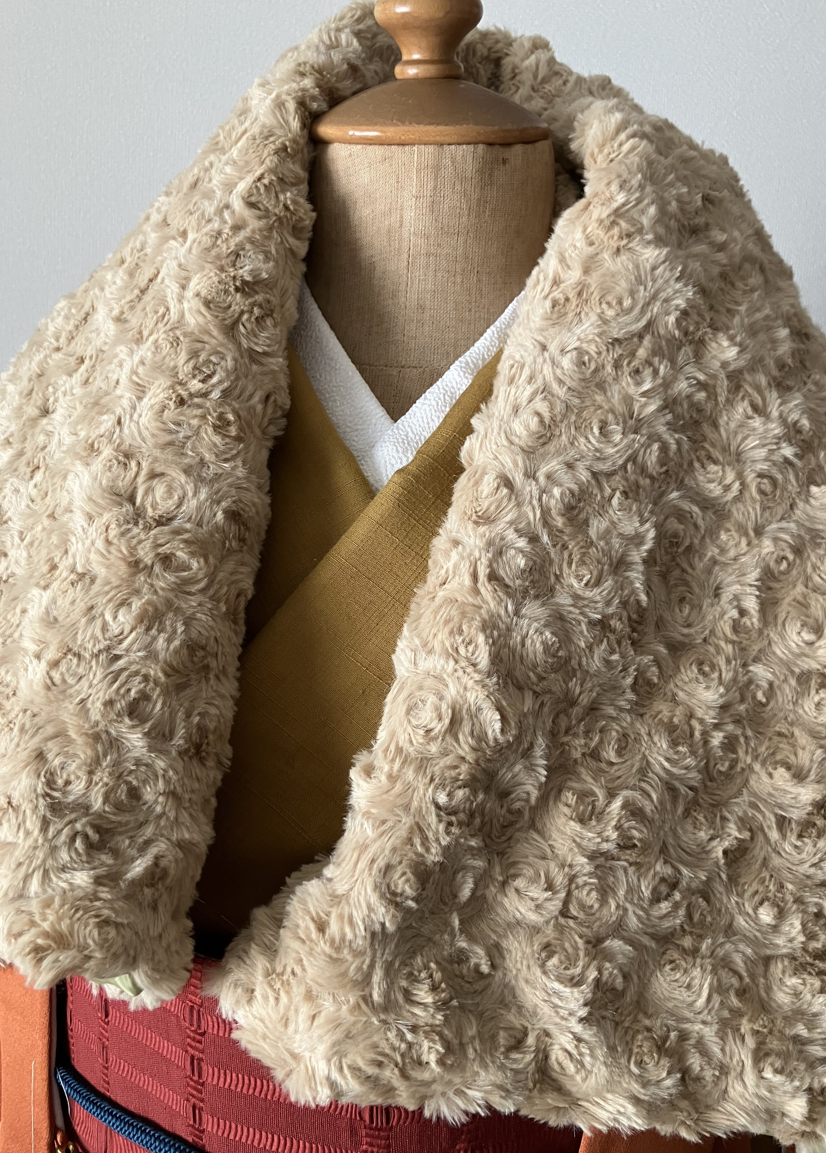 プードルファーの綿入りストール