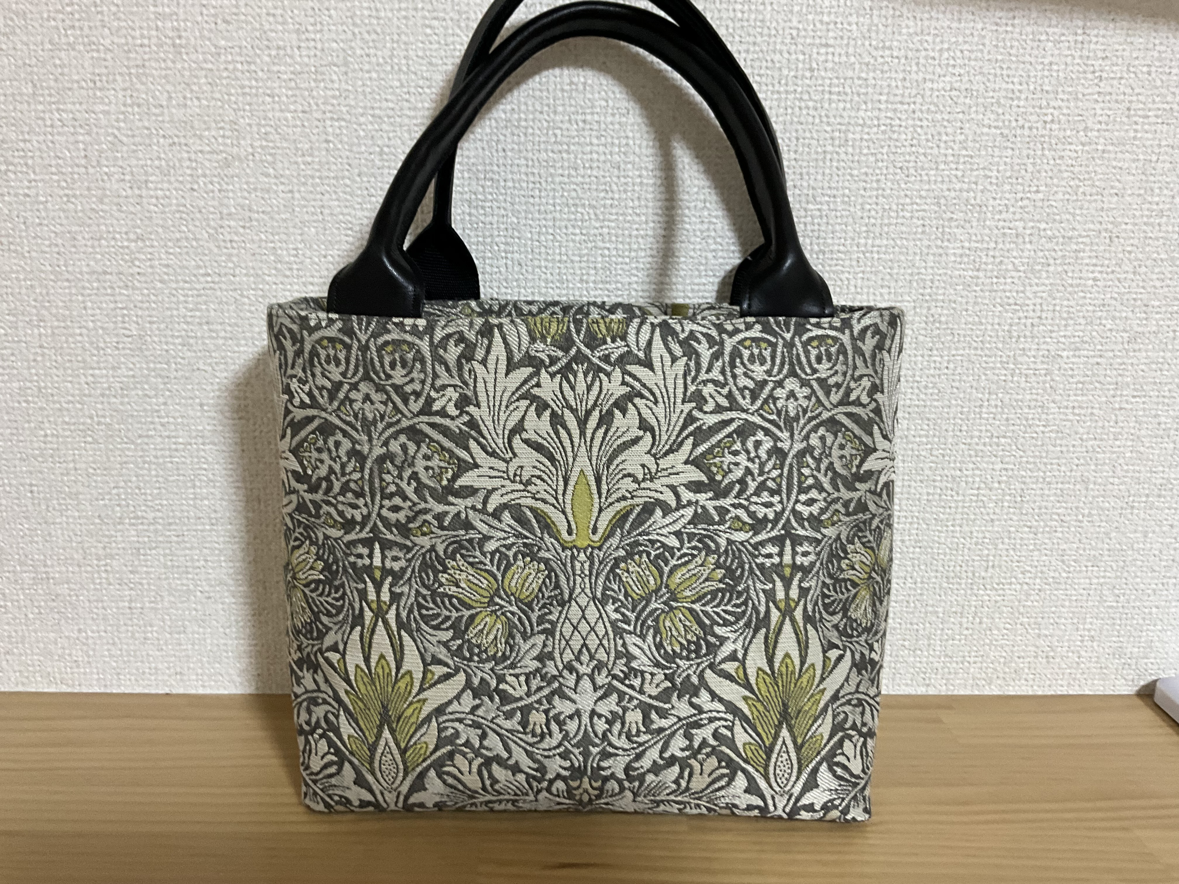 ウィリアムモリス川島織物ハンドメイドトートバッグ クリサンティマム 楽天市場】ウィリアム モリス（トートバッグ｜レディースバッグ