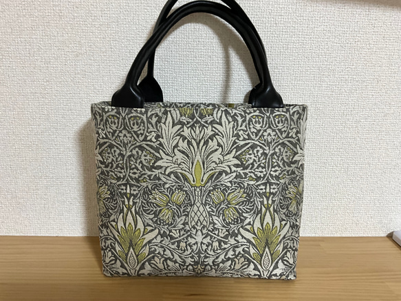 ウイリアムモリススネークヘッド (川島織物)ファスナー仕切り付き