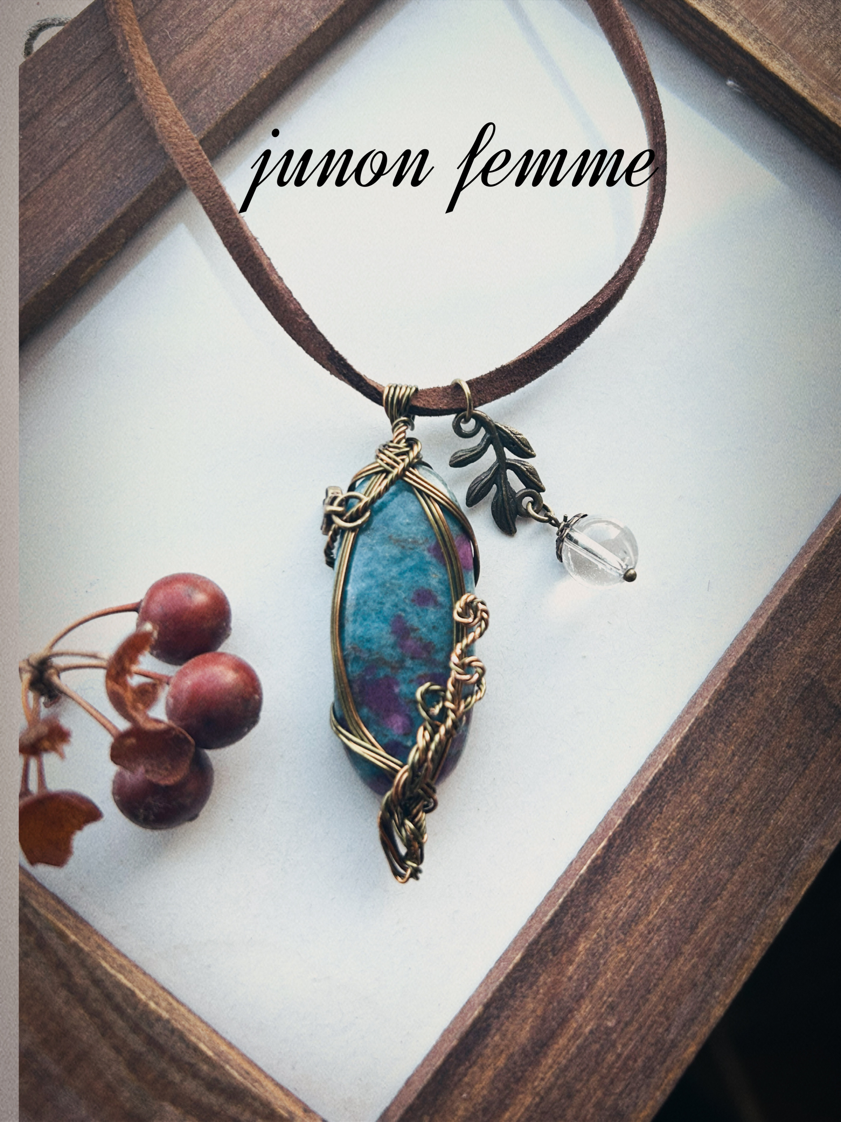 ルビーインカイヤナイト＆水晶ネックレス