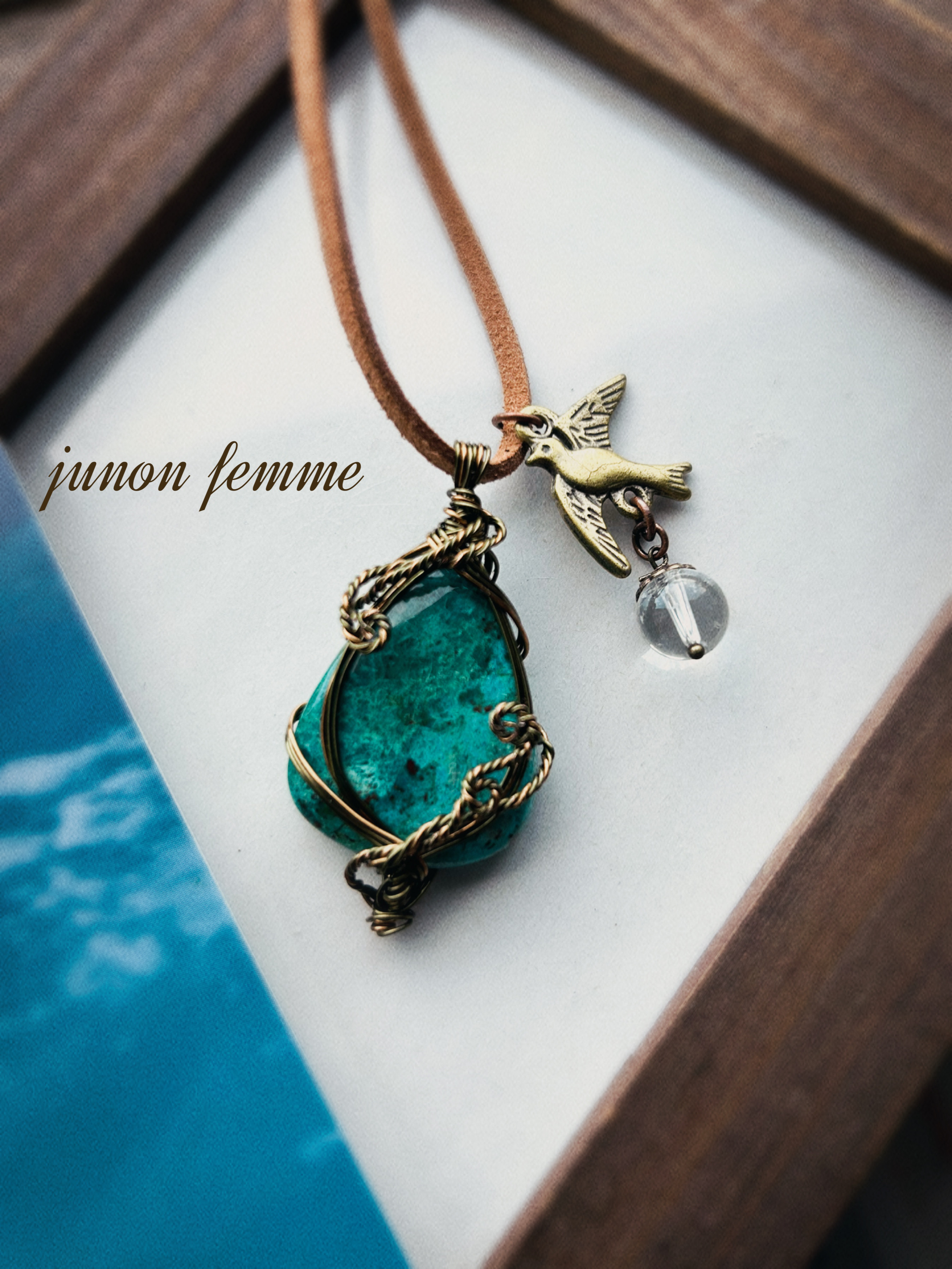 クリソコラネックレス