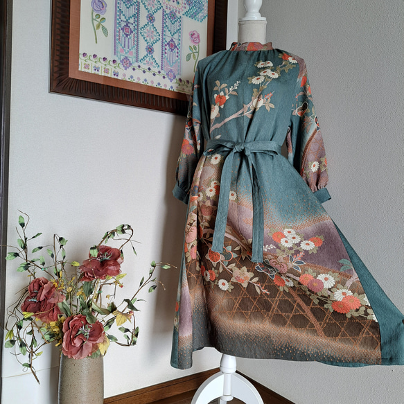 ★着物リメイク/黒留袖/ラグランスリーブ/ハイネックワンピ―ス/一点物 /正絹★ ☆ 着物リメイク/色留袖/ラグランスリーブ/ハイネックワンピ―ス