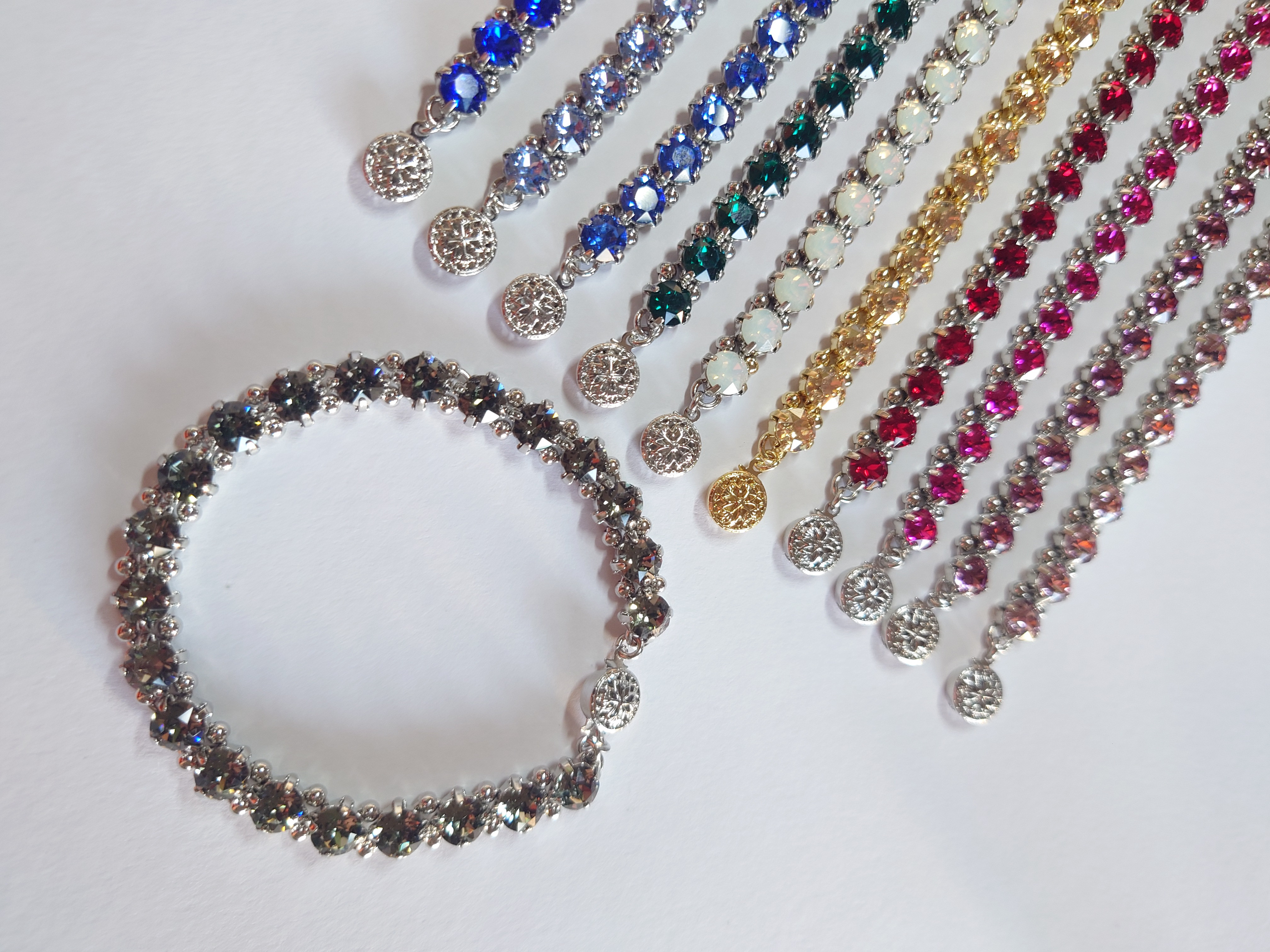 Swarovskiﾌﾞﾚｽﾚｯﾄ