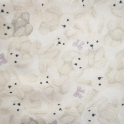 ネーム入れ　名入れ可♪miniうさちゃん　タオルハンカチ☆（ホワイト×うさぎのぬいぐるみ柄） 4枚目の画像