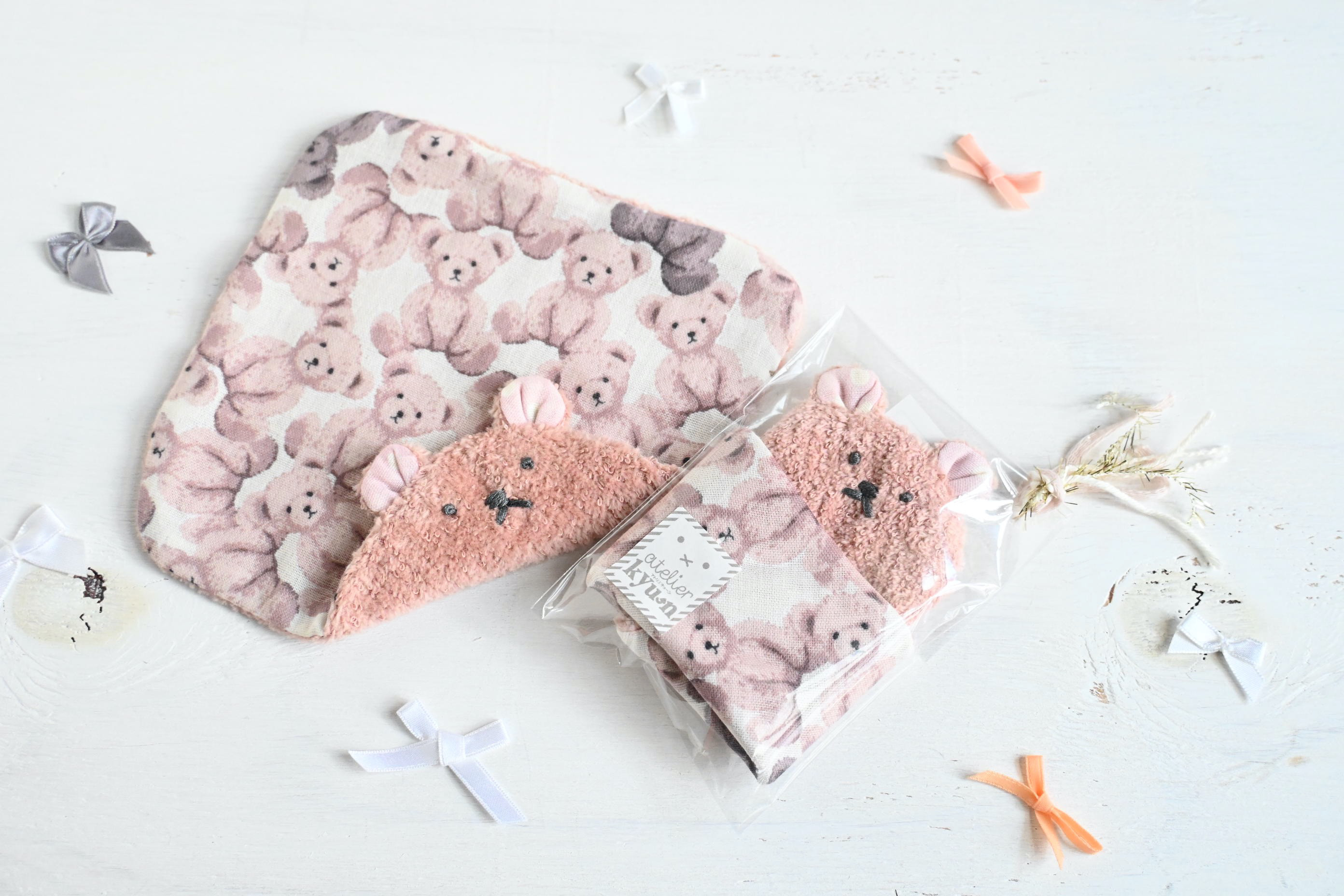 ロココ調　宮殿　ピンクの階段デザインタオルハンカチ ロココ調 宮殿 ピンクの階段デザインタオルハンカチ 「美しい