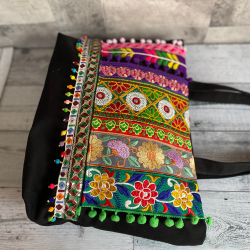A4サイズ収納対応！カラフルなインド刺繍リボンのトートバッグ【L