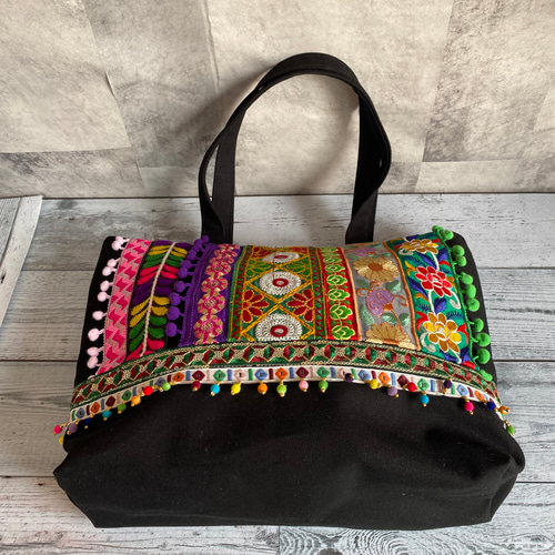 A4サイズ収納対応！カラフルなインド刺繍リボンのトートバッグ【L