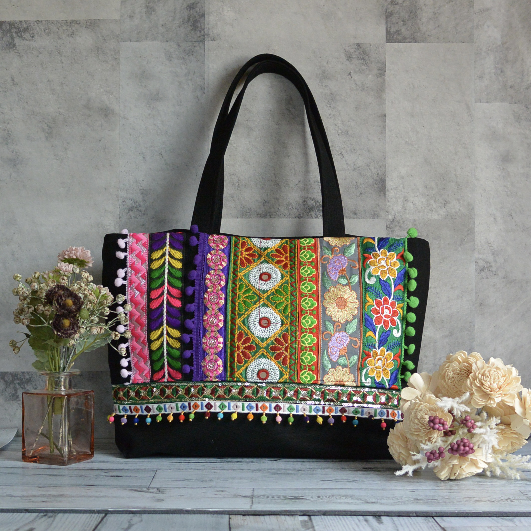 A4サイズ収納対応！カラフルなインド刺繍リボンのトートバッグ【Lサイズ】